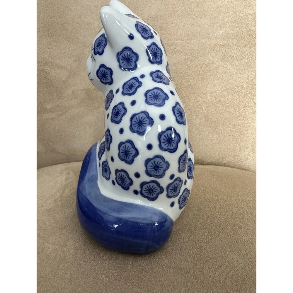 Seymour Mann Blue & White‎ Floral Cat Figurine Fine Porcelain 8